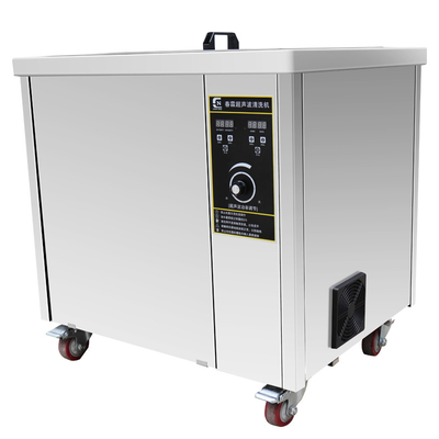 Dispositivo de limpieza ultrasónica del sistema de filtración de aceite para desengrase de piezas industriales